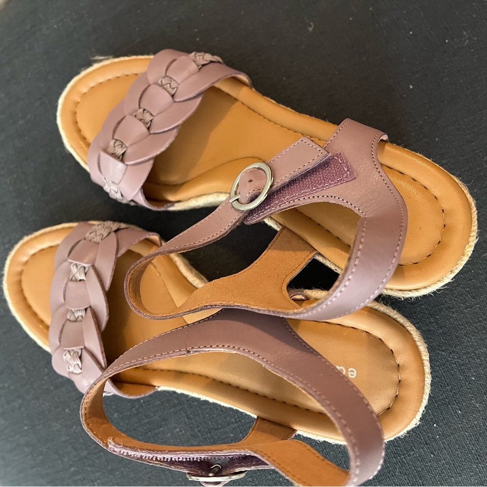 Easy Spirit Lavender Sandals